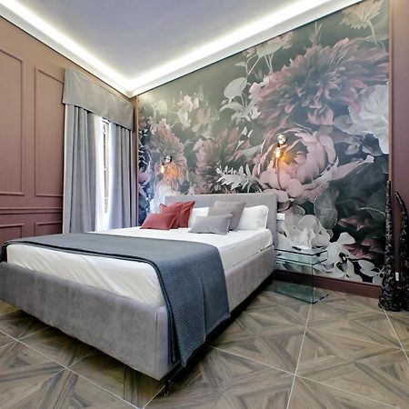 Ych-Butterfly Flat Close Trevi Fountain Рим Экстерьер фото